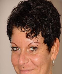 <p class='ppt-number'> 09005 66 55 50 053</p><p class='ppt-pricing-de'>1,99 Euro/Min. im dt. Festnetz - Mobilnetz ggf. abweichend</p>